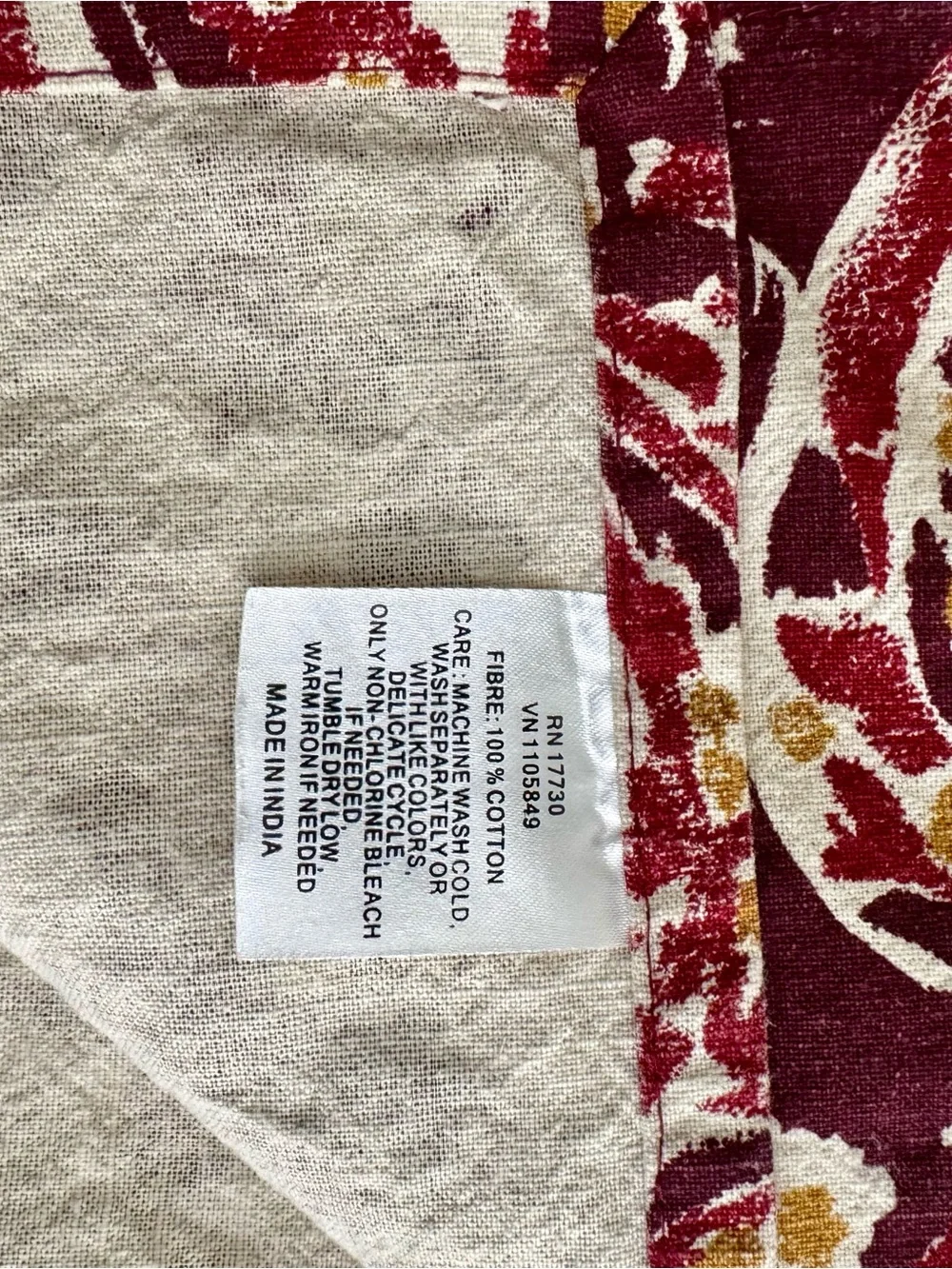 Holiday Paisley 100% Cotton Tablecloth & 8 Napkins in Burgundy, Red and Cream